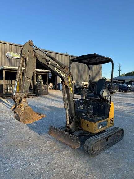 John Deere 17G Tracked Mini-Excavator image