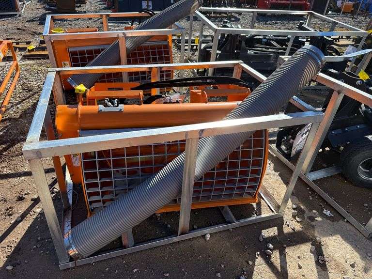 2025 Landhonor Unused DCM-11-250G Skidsteer Double Discharge Concrete Mixer image