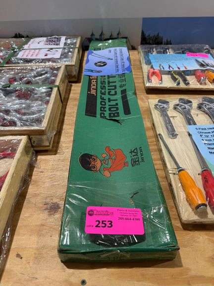 48in Heavy Duty Bolt Cutter image