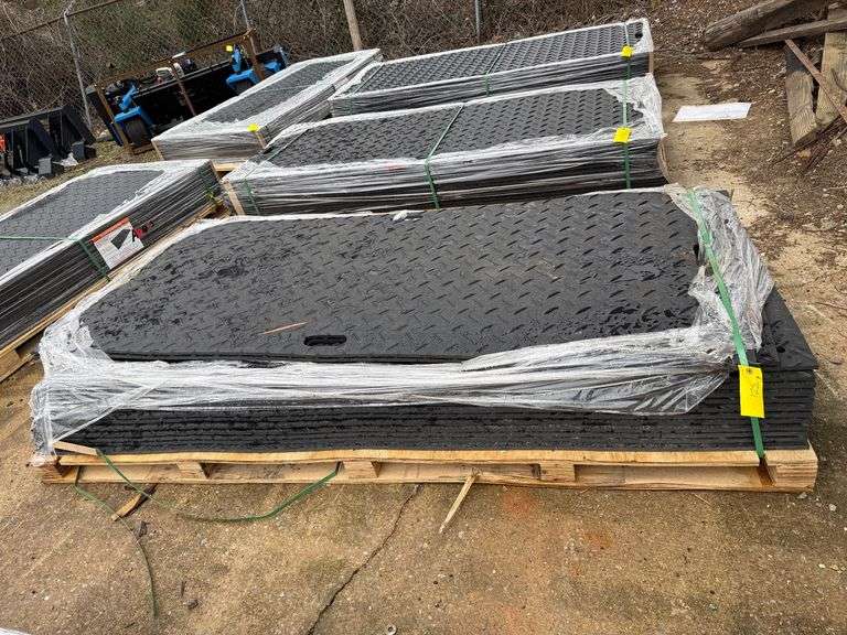 Pallet - (15) 2025 IRanch Unused IRGPM Ground Protection Mats image