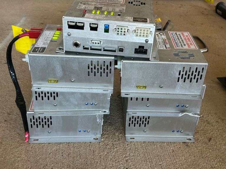 (7) Whelen Amplifier Relay Module image