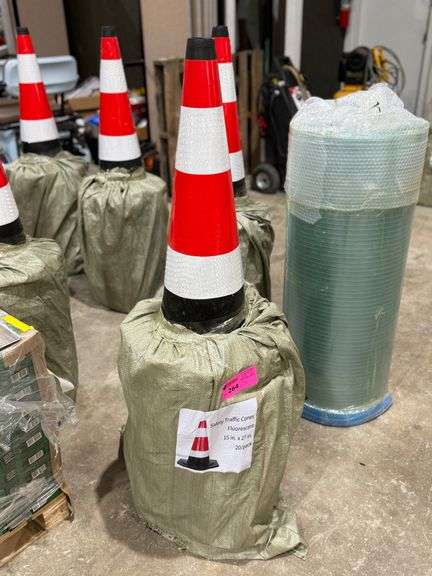 (20) Safety Traffic Cones, 15in x 27in image