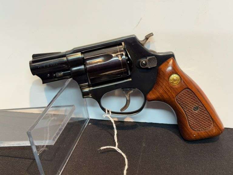 Taurus Model 85 .38 SPL Revolver image