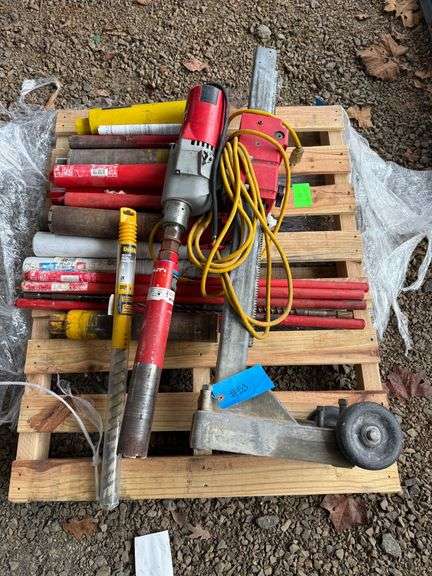 Milwaukee Dymodrill with Bits image