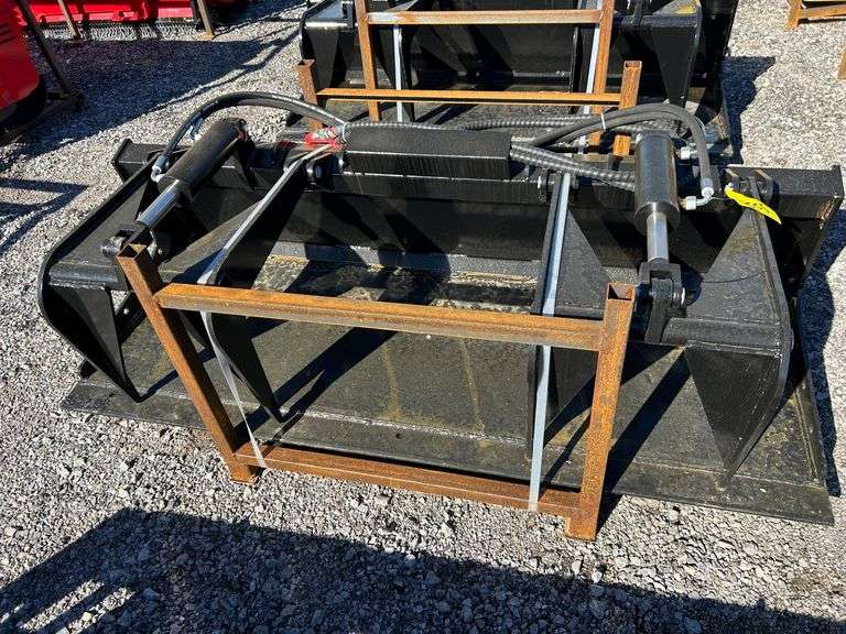 2025 GIYI Unused PG72 Skidsteer Plate Grabber Bucket image