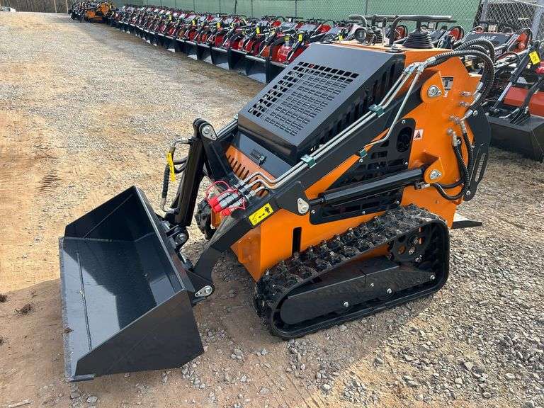 2025 Landhonor Unused LHR-HT380Q1 Mini-Track Loader image