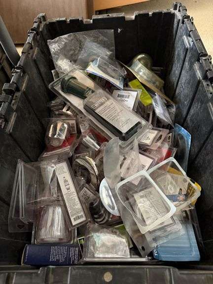 Lot - Plumbing Fixtures, Etc image