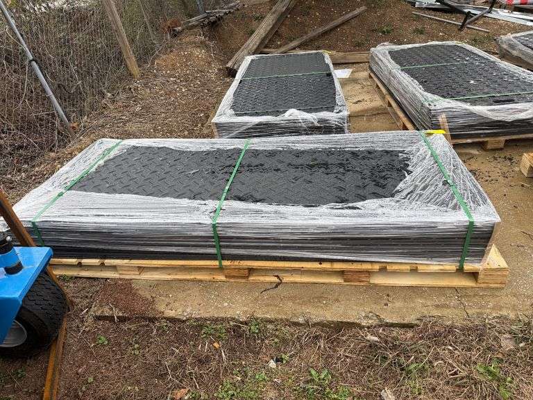 Pallet - (15) 2025 Aboss Unused Ground Protection Mats - 4ft x 8ft image