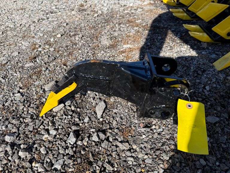 2025 Youert Unused Mini-Excavator Ripper image