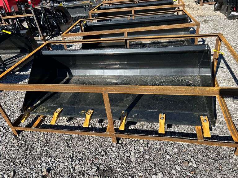 2025 SDLANCH Unused IRSLIB Skid Steer 72" Industrial Bucket image