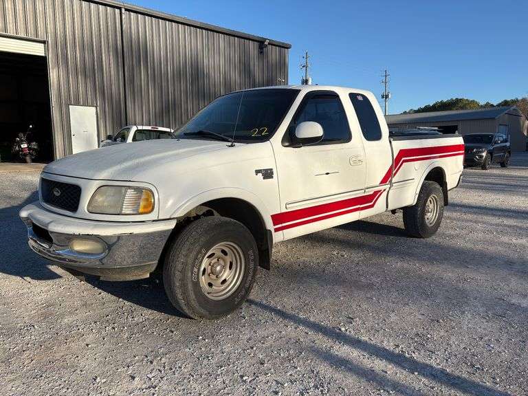 1998 Ford F-150 XLT image