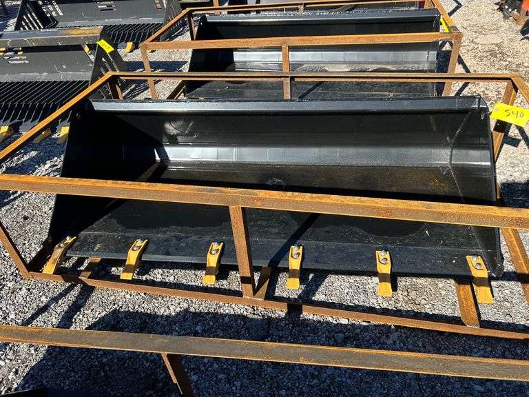 2025 SDLANCH Unused IRSLIB Skid Steer 72" Industrial Bucket image