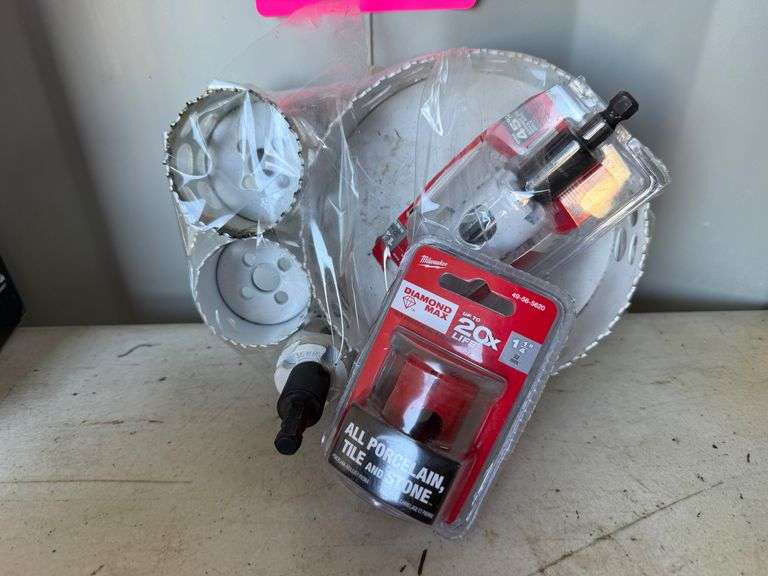 Assorted Hole Saws image