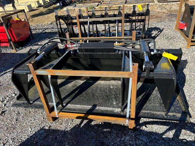 2025 GIYI Unused PG72 Skidsteer Plate Grabber Bucket image