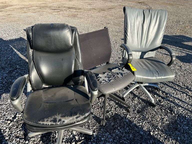 (3) Rolling Office Chairs image