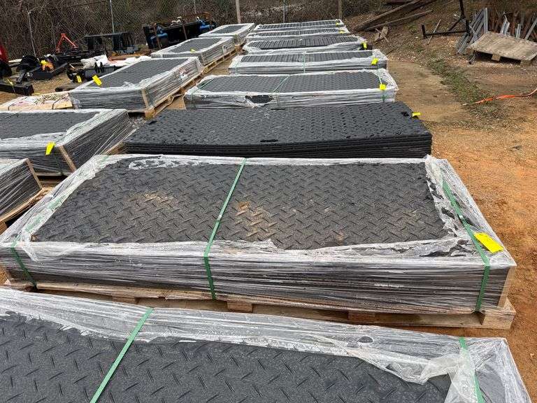 Pallet - (15) 2025 Aboss Unused Ground Protection Mats - 4ft x 8ft image