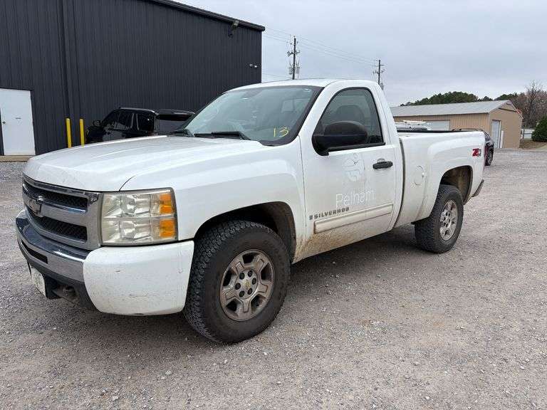 2009 Chevrolet Silverado image