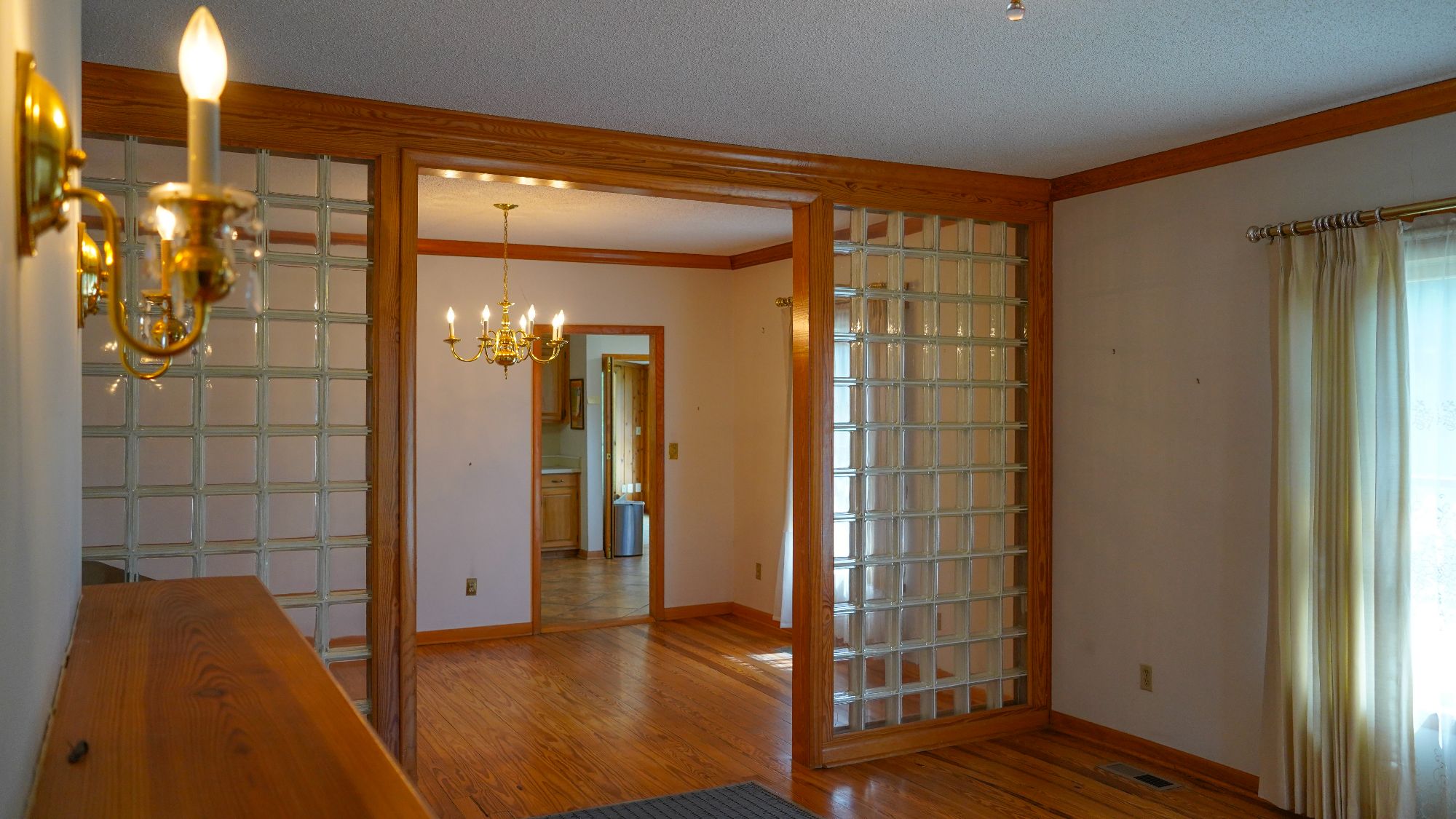 Lot image 83