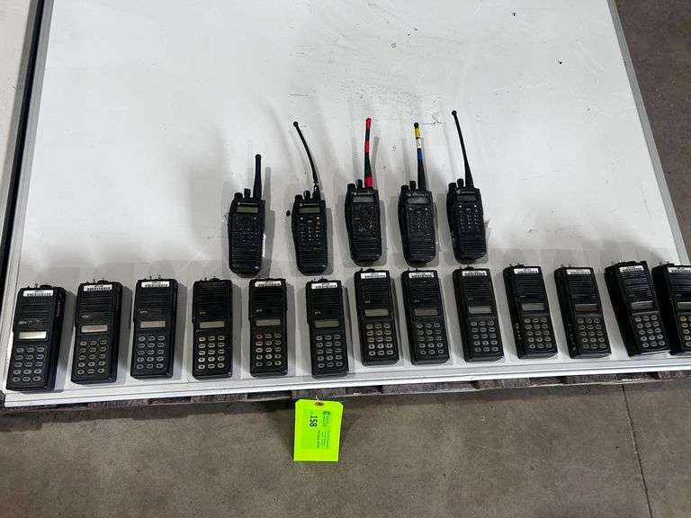 (13) MOTOROLA MTX AND (5) XPR6550  WITH BATTERIES image