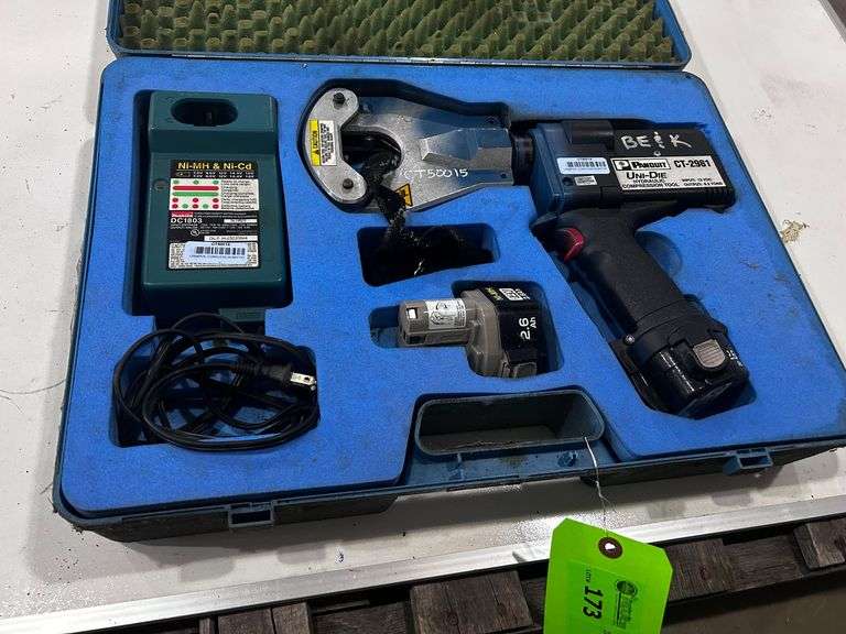"PANDUIT" MODEL CT-2981 UNI-DIE CRIMPING TOOL WITH BATTERY,CHARGER AND CASE image