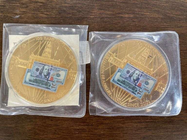 (2) Benjamin Franklin $100 Banknotes image