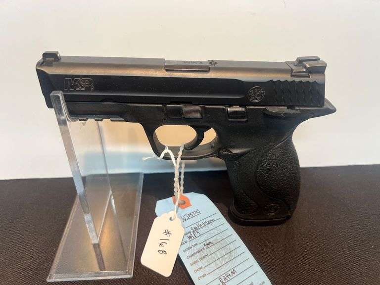 Smith & Wesson M&P9 9MM Pistol image