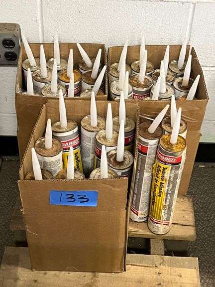 Lot - Grabber Subfloor Adhesive image