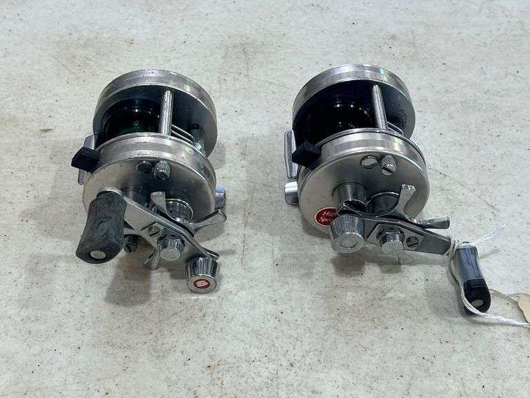 (2) Ambassadeur 1500C Baitcasting Reel image