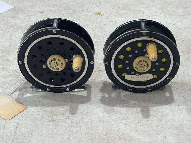 (2) Pflueger Medalist No. 1494 Fly Reel image