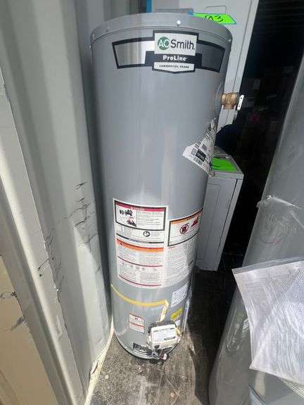 A.O. Smith Proline 40 Gallon Natural Gas Water Heater image