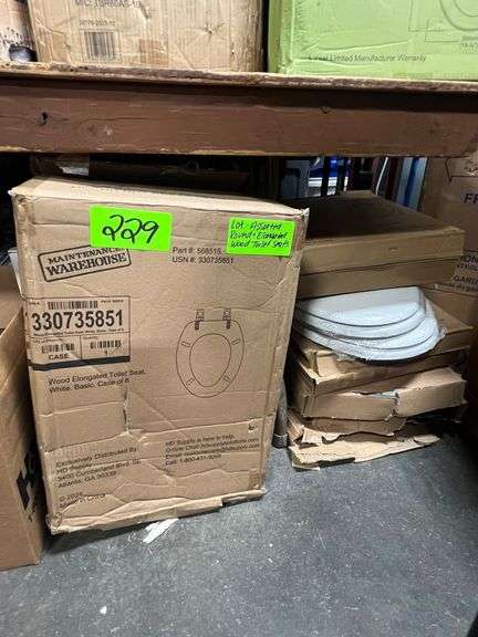 Lot - Assorted Round and Elongated Wood Toilet Seats image