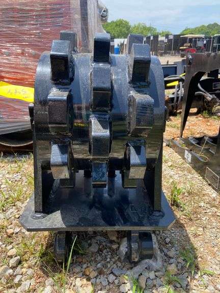2025 GIYI Unused Compaction Wheel to fit CAT 305