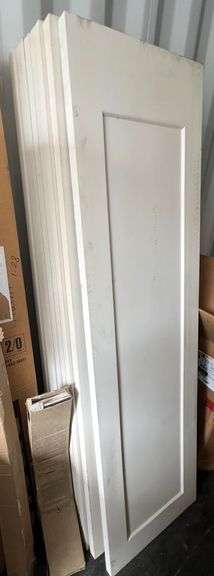 Lot - Jeld-Wen Madison Molded Hollow Core Door Slabs - 24" x 80" image