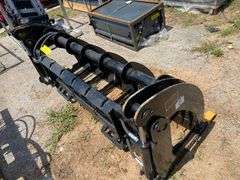 2025 GIYI Unused GY-CLG72C Skid Steer Curved Log Grabber