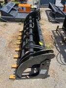 2025 GIYI Unused GY-CLG72C Skid Steer Curved Log Grabber