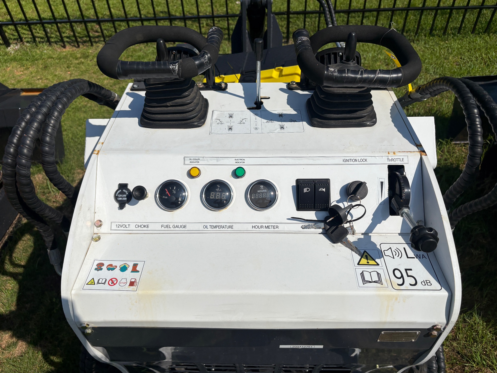 Lot image 12