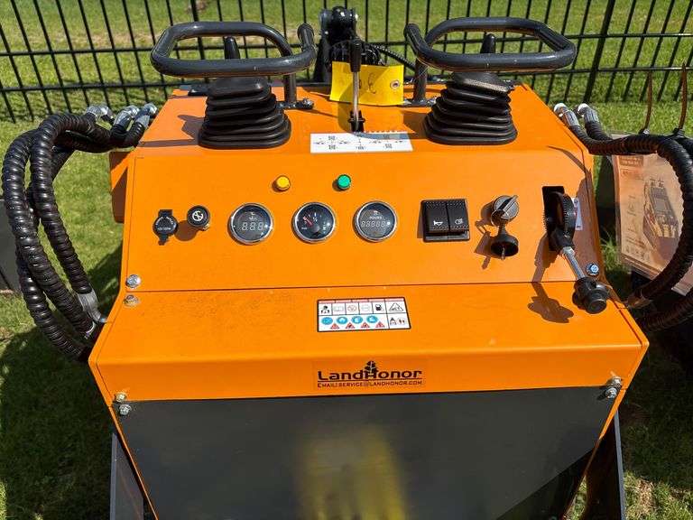 2025 Landhero Unused LDH-HT380 Mini-Track Loader