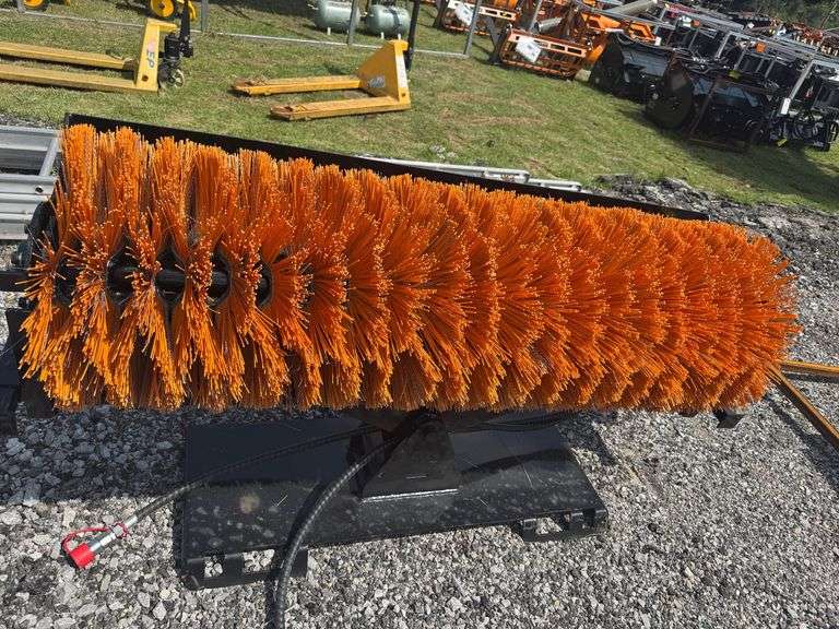 2025 GIYI Unused GY-SE61 Skidsteer Sweeper