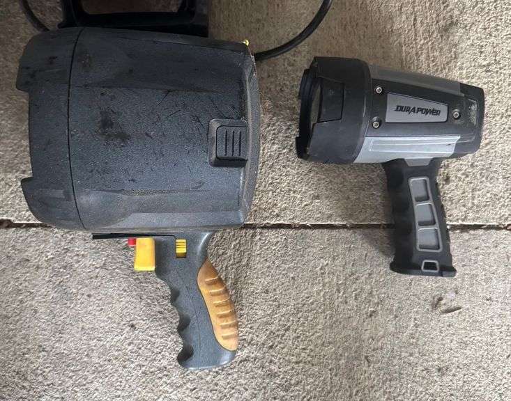 Black & Decker Router 1 1/2 HP and (2) Spotlights
