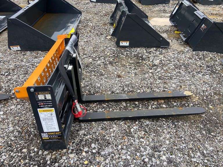 2025 Wolverine Unused PFA-11-3300G Skidsteer Hydraulic Adjustable Pallet Forks
