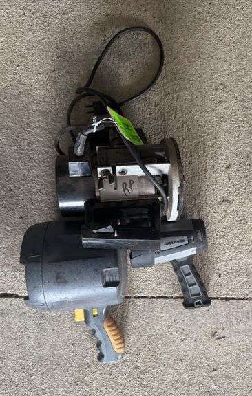 Black & Decker Router 1 1/2 HP and (2) Spotlights