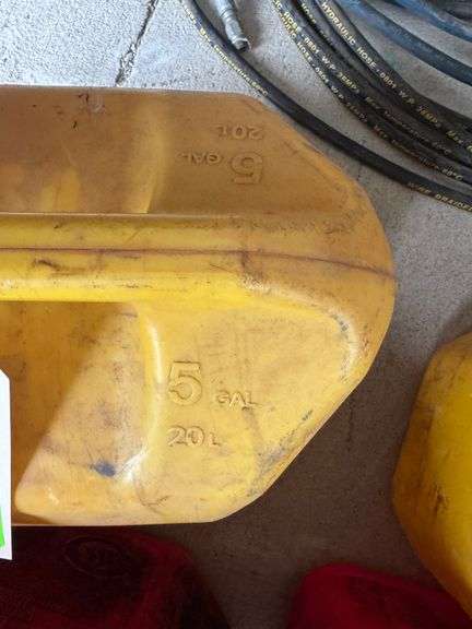 (4) Gas Cans
