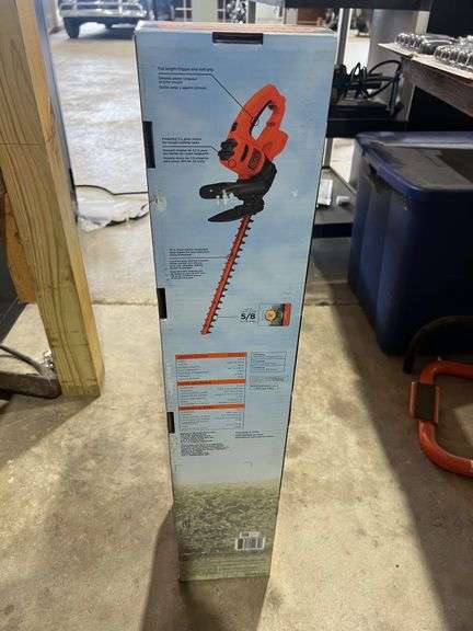 New Black & Decker Hedge Trimmer - Cordered
