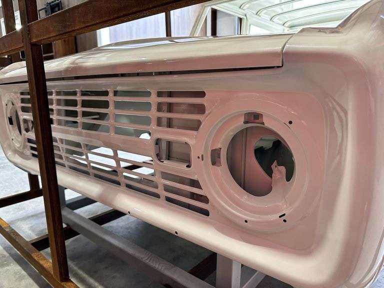 1966-1977 NEW Bronco Body - Diamond Blue  w/Whimbleton White Top