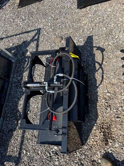 2025 GIYI Unused GYX-PG44C Mini Skidsteer Plate Grabber