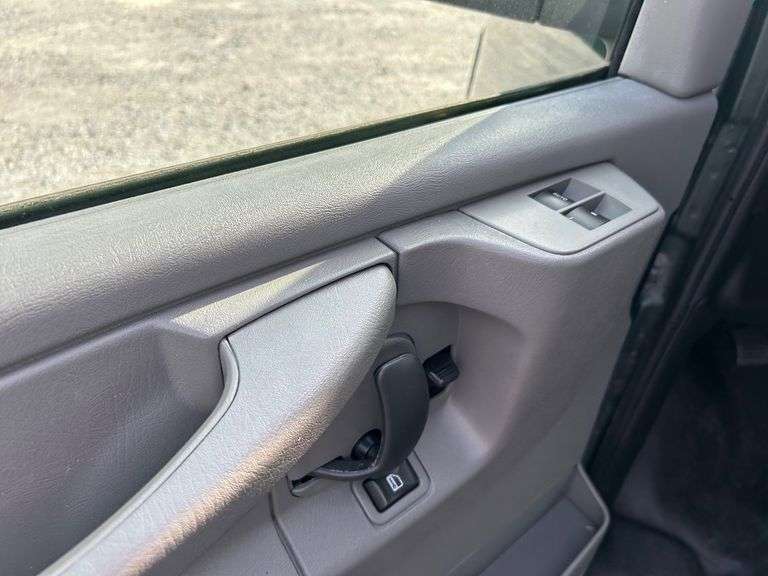 2012 Chevrolet Express 3500 LS 2WD