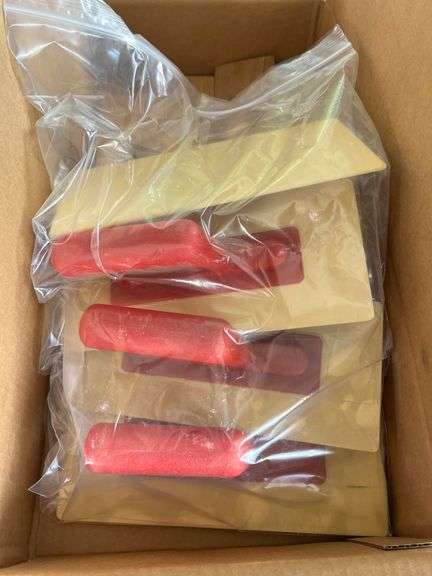 New Plastic and Wooden Masonry Hand Float Trowels