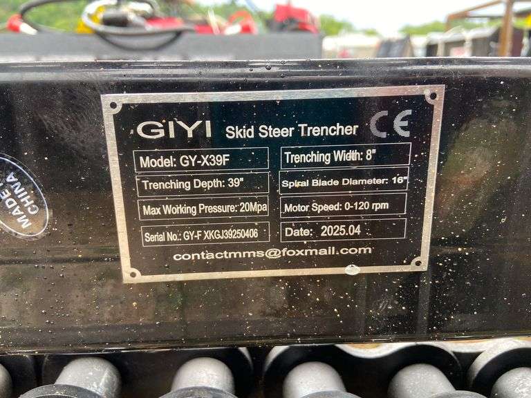 2025 GIYI Unused GY-X39F Mini Skid Steer Trencher