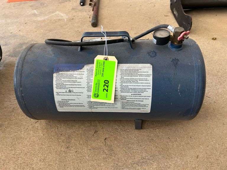 Campbell Hausfeld 7 Gal Air Tank