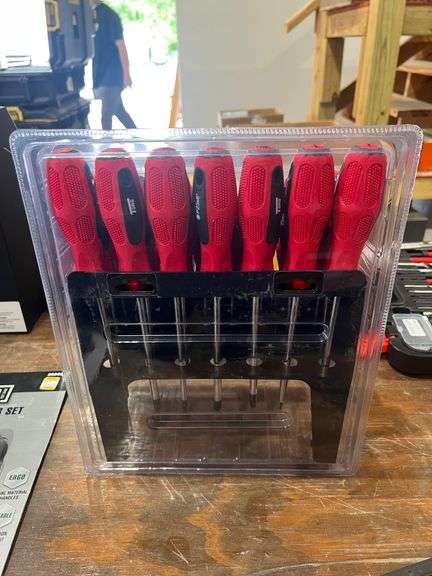 New 30 Piece Screwdriver Set with Rack